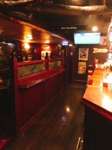 HUB新宿区役所通り店