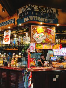 HUB横浜西口店