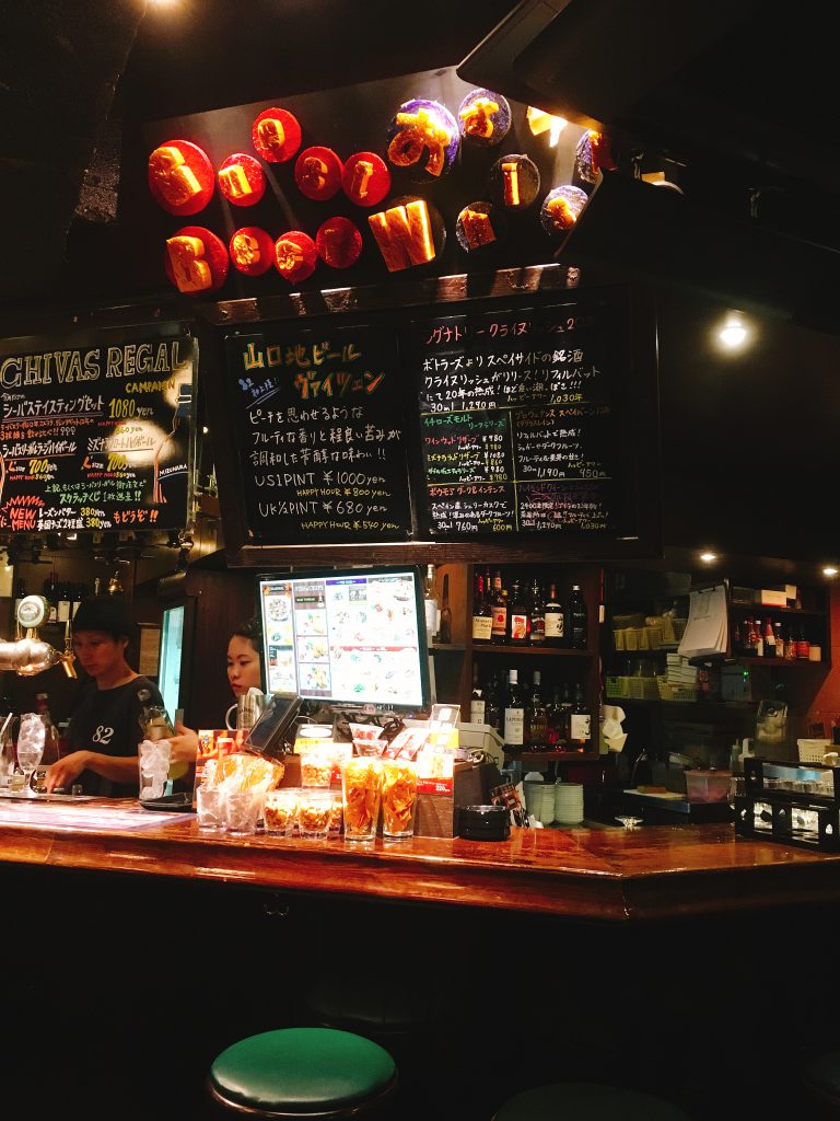 82 ALE HOUSE 新宿西口大ガード店